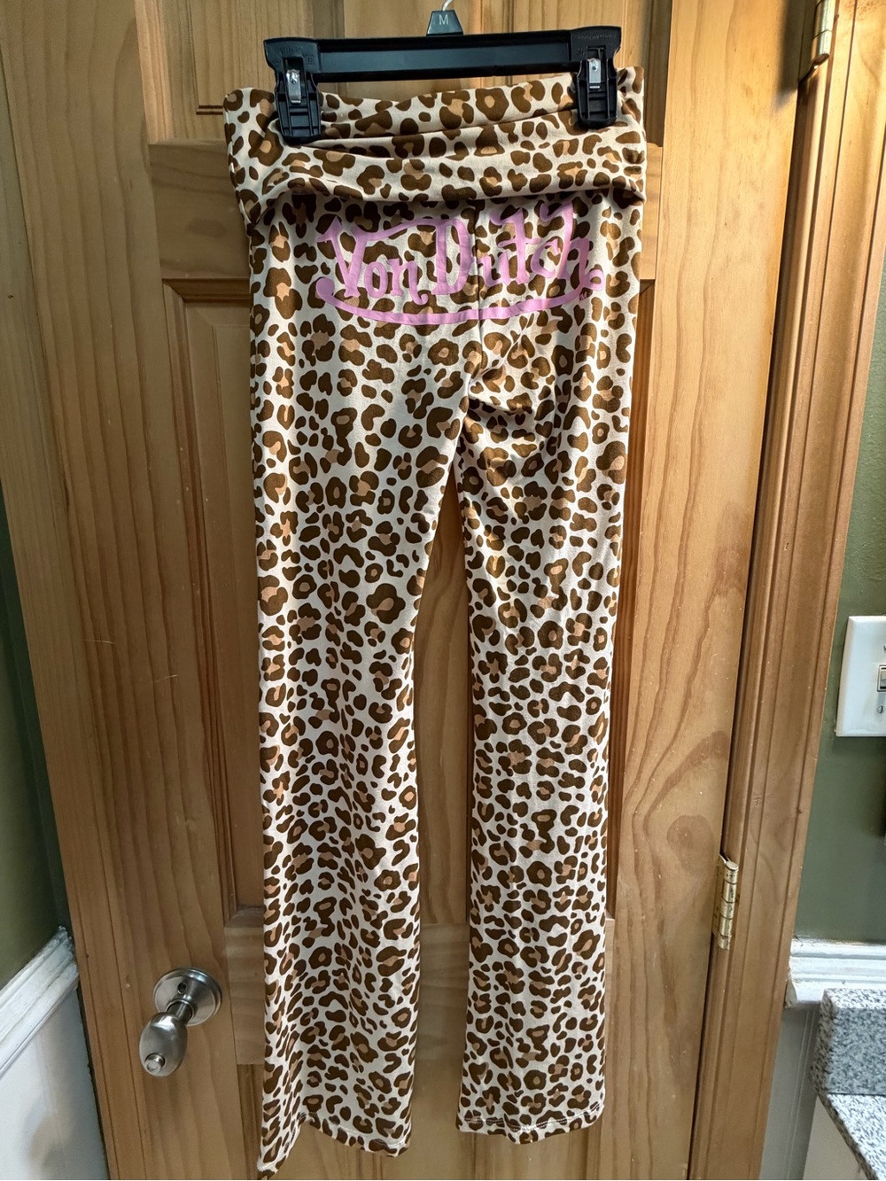 Von Dutch Leopard Print Leggings with Pink Logo, size XS
